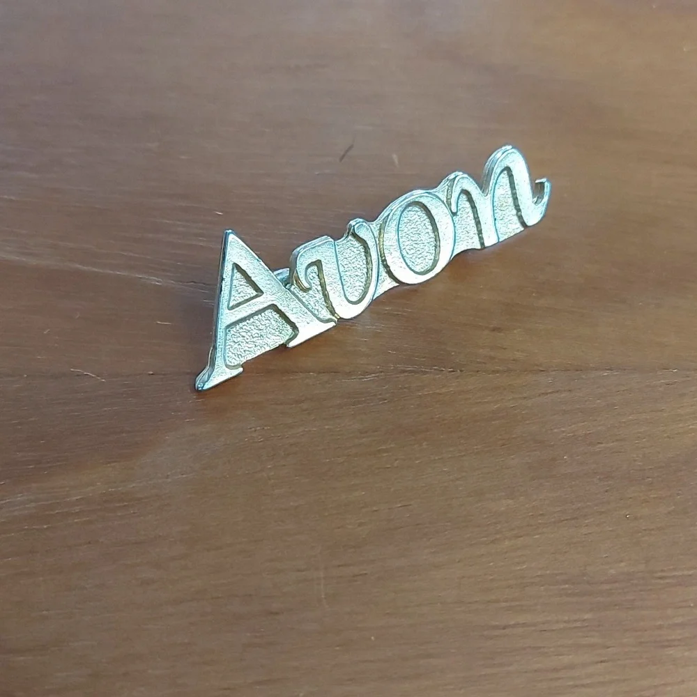 Avon Gold Tone Script Pin/Brooch - Picture 2 of 4
